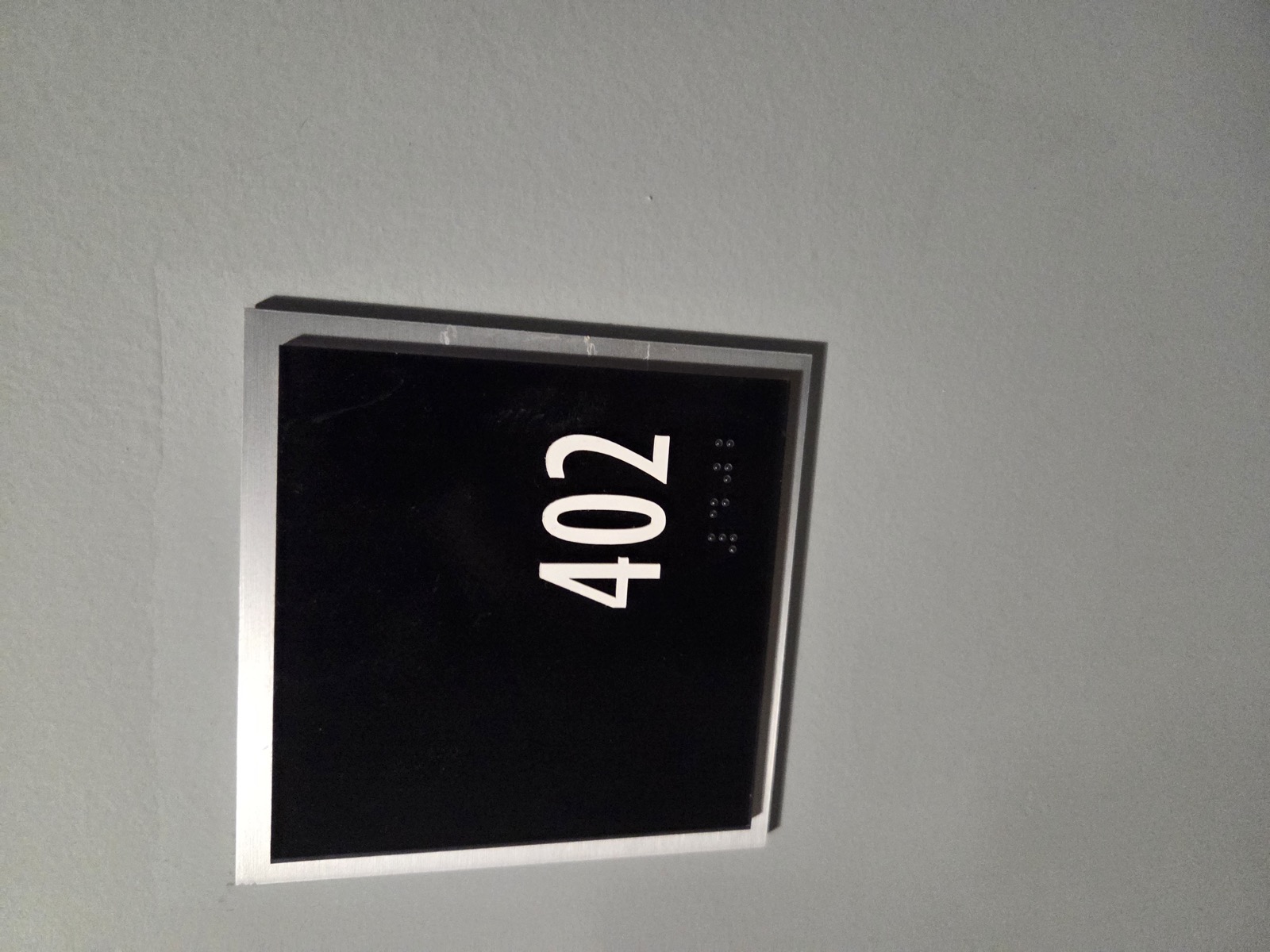 402-100