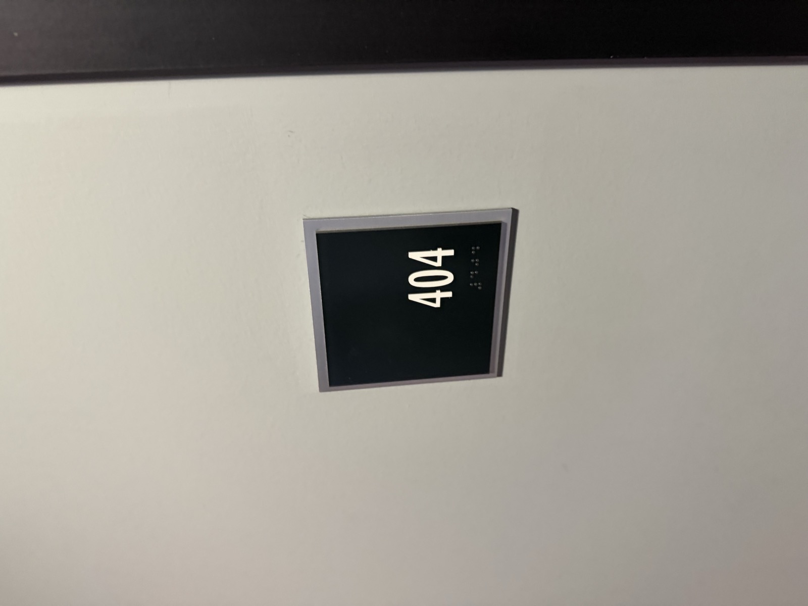 404