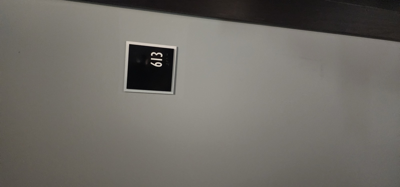 613