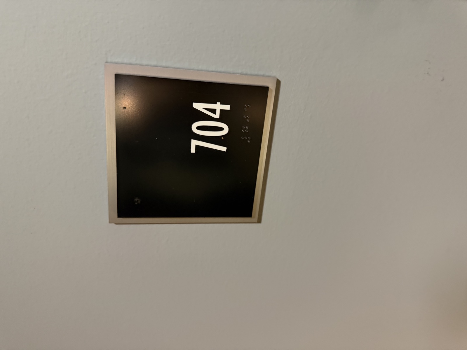 704-100