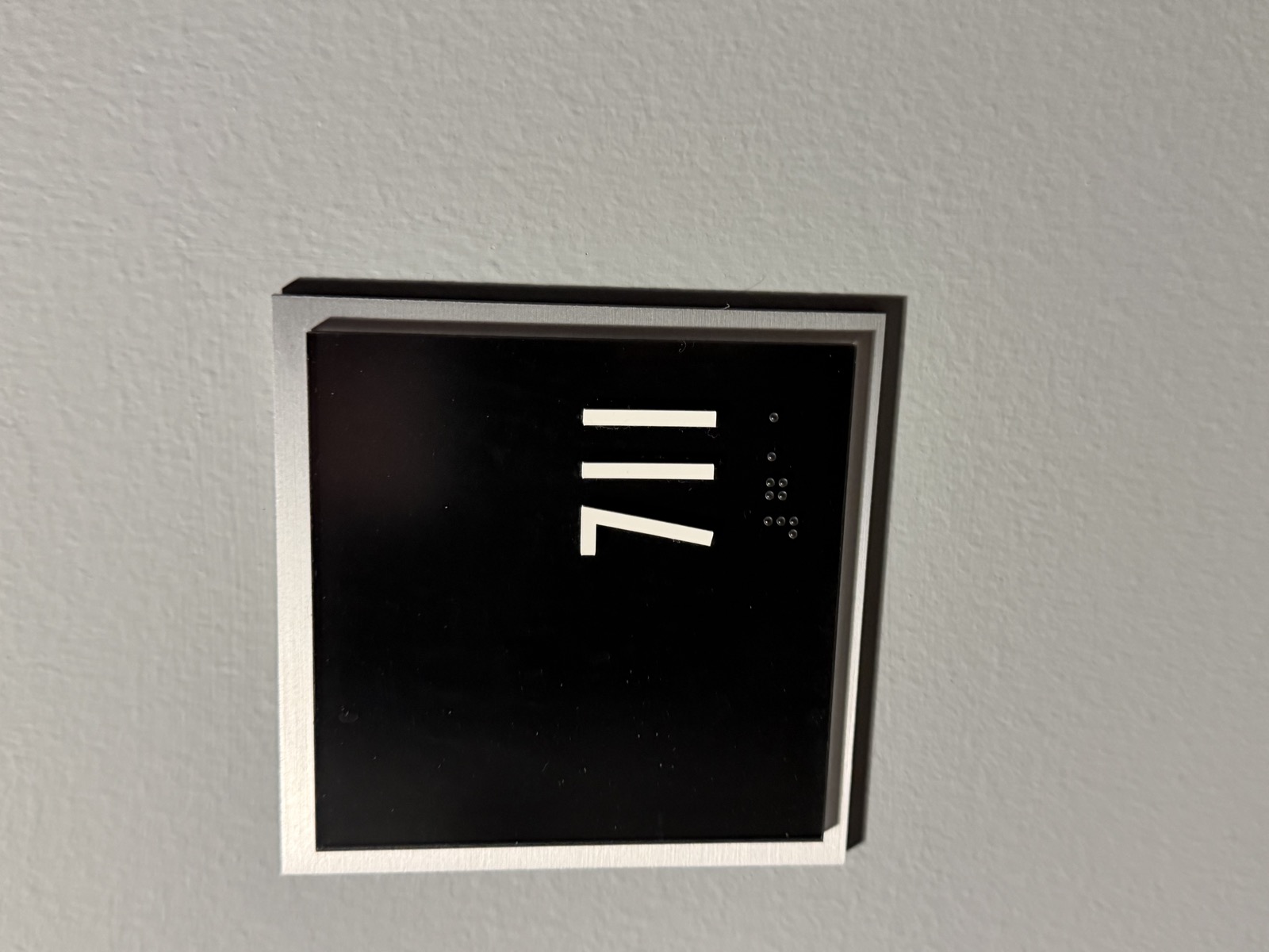 711-100